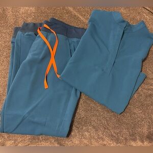 FIGS Blue Scrub Set with Orange Drawstring